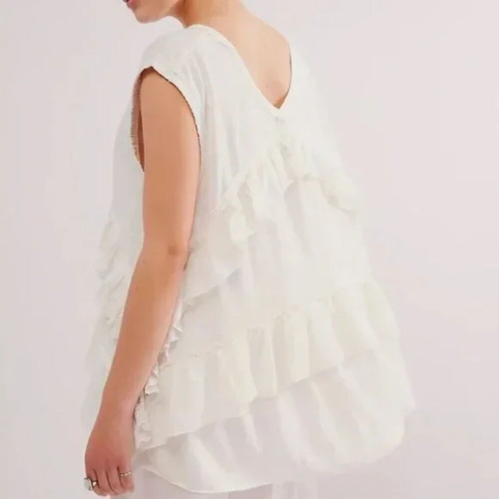 NWOT Free People Claire Tee White Ruffled Sleeveless Top, Sz Med, Boho Layered